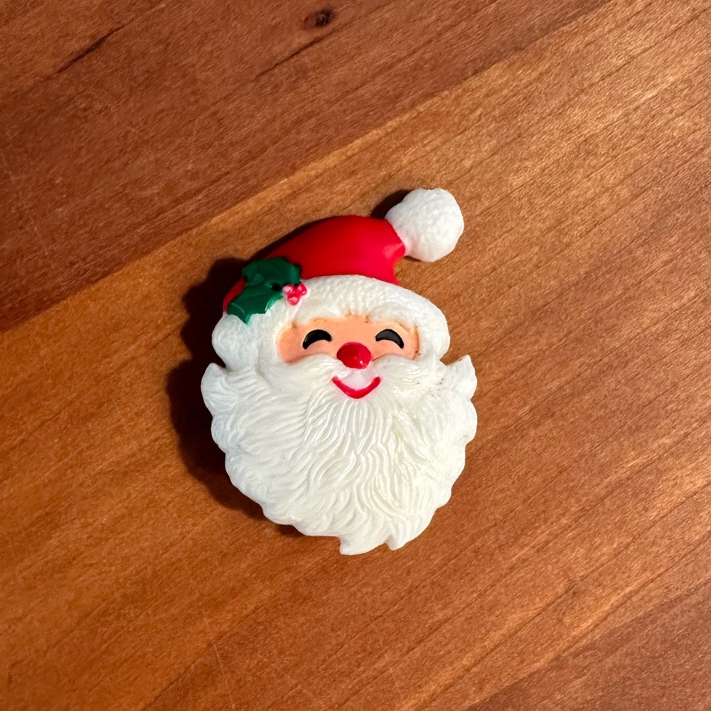 Vintage 1984 Hallmark Cards Santa Pin